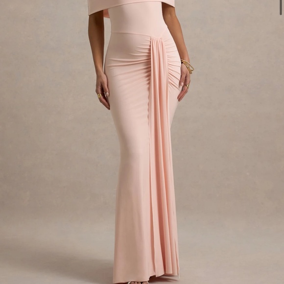 Dress - Picture 1 of 1